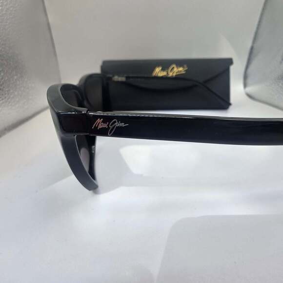 Maui Jim Cruzem Sunglasses Black Gloss Frame Black Polarized Lens w/ Case - Picture 2 of 5